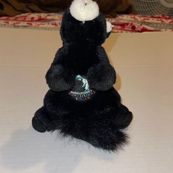 PINEHURST 1895 Black Fox Squirrel 8” plush Furry Tail - Picture 3 of 4
